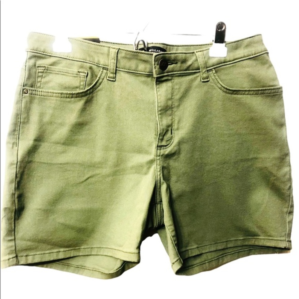 ⚜️NWT LEE SHORTS